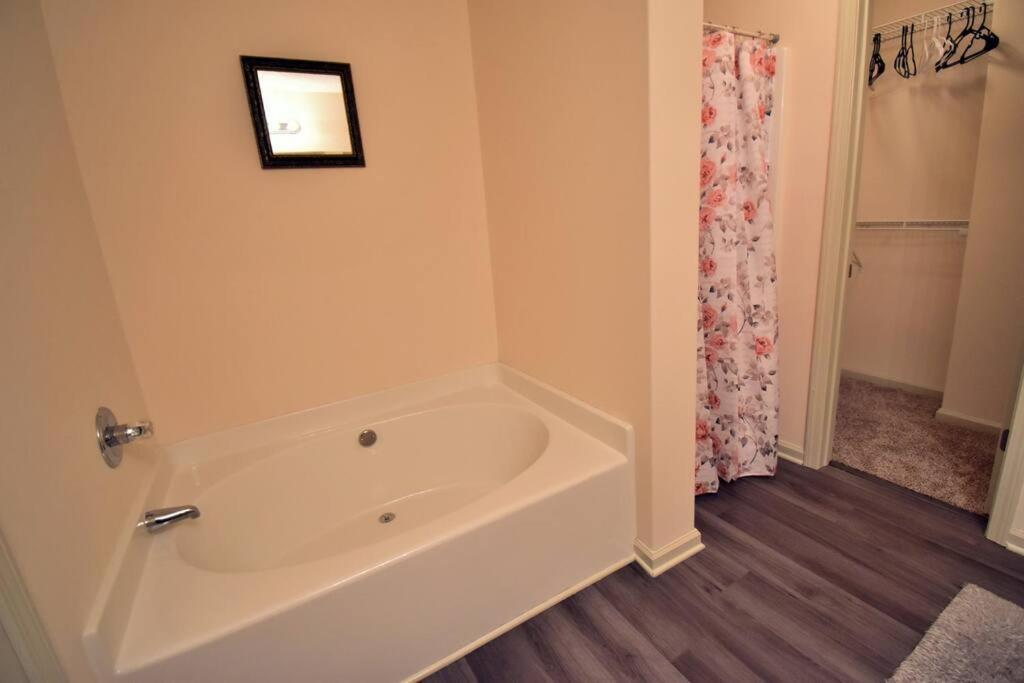 Cozy Renovated Winder Townhouse Traveller Awards 2025 Winner Екстериор снимка